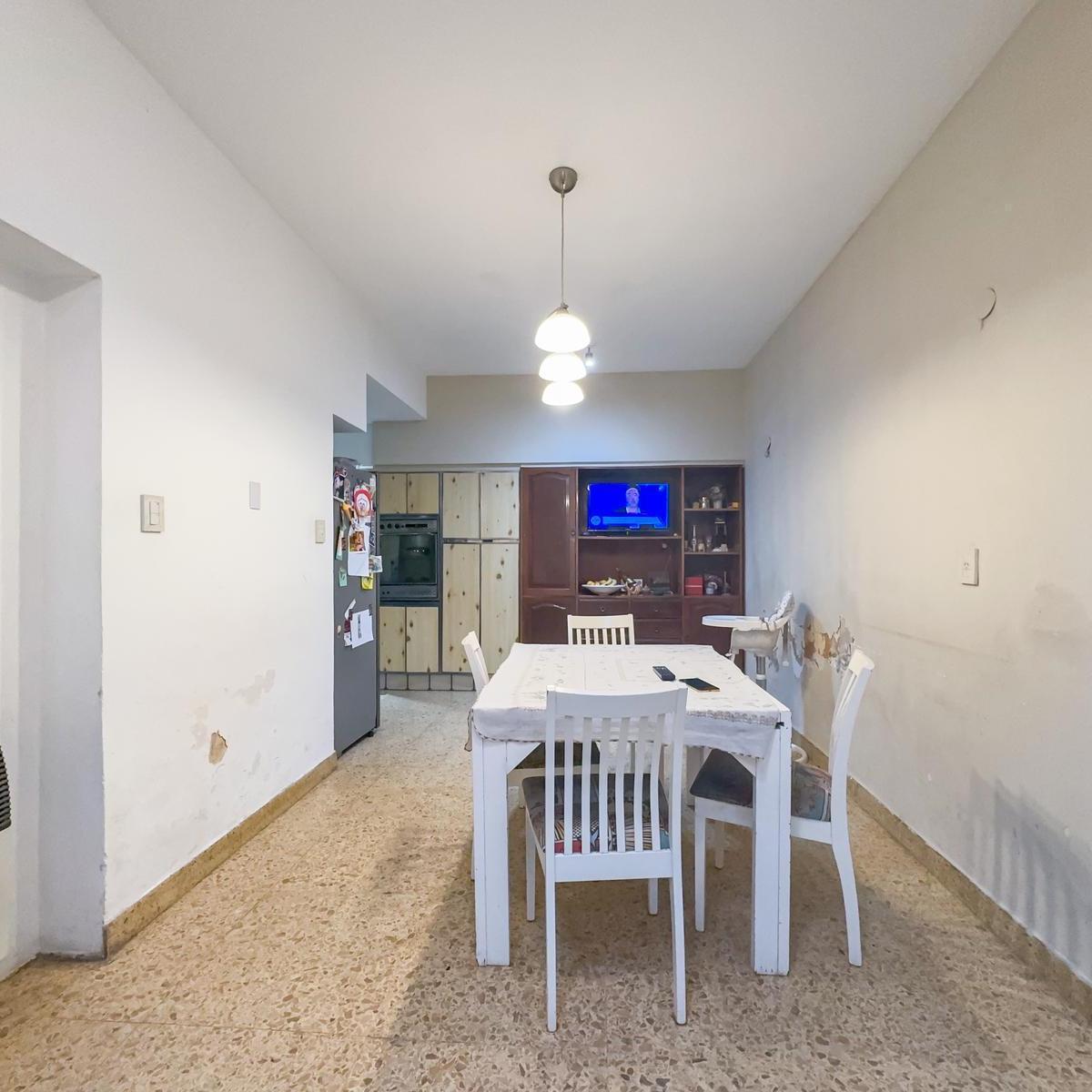 Casa en Venta, 4 Dorm., Terraza, Patio, Parrilla, Cocina Separada 2