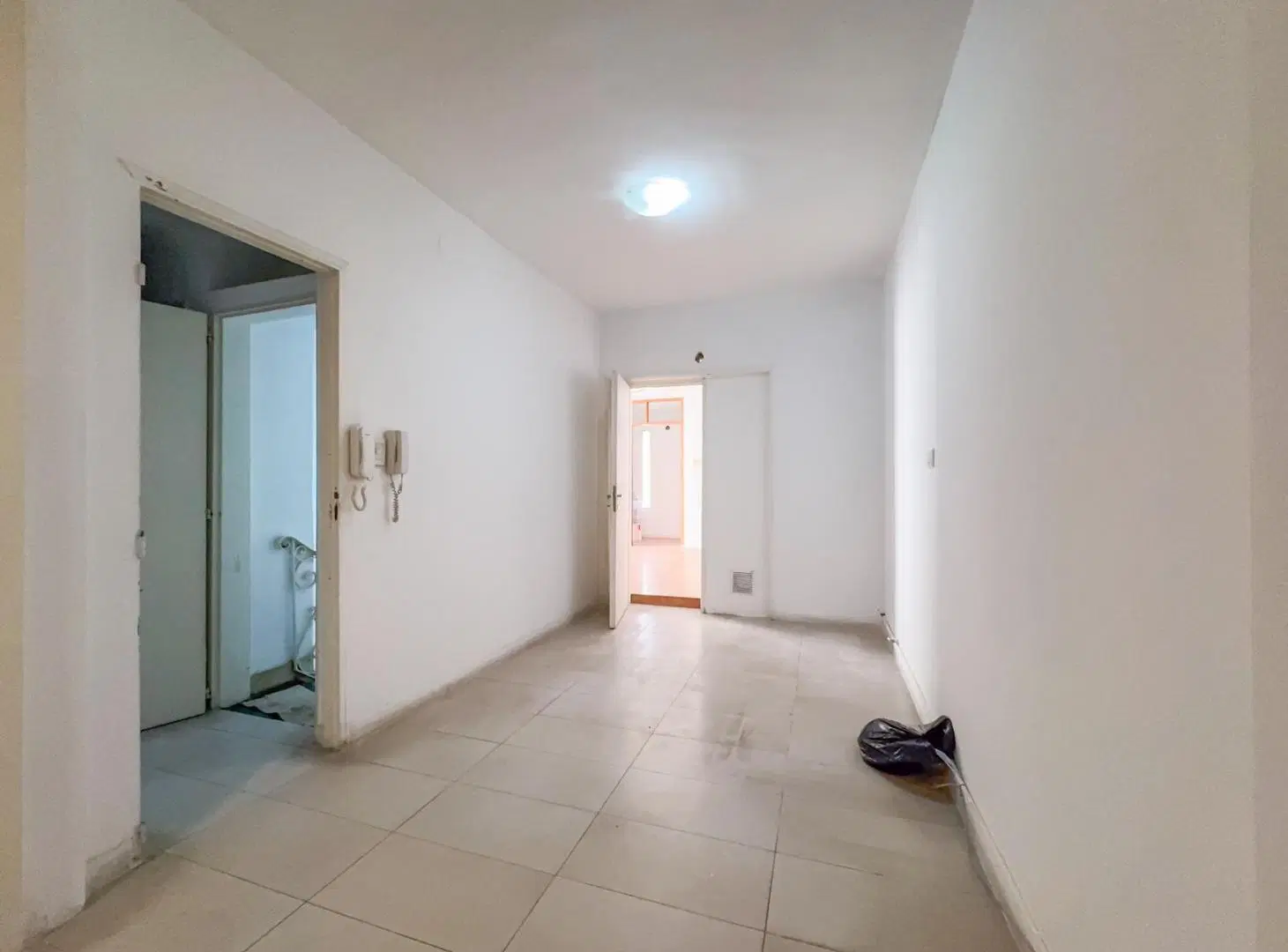Oficina en alquiler sobre calle oroño, pasos tribunales, sanatorios, zona centro 4