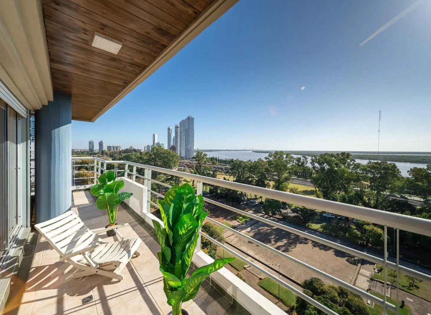 Departamento 2 dormitorios, vista al rio, amenities, cochera, zona rio 1