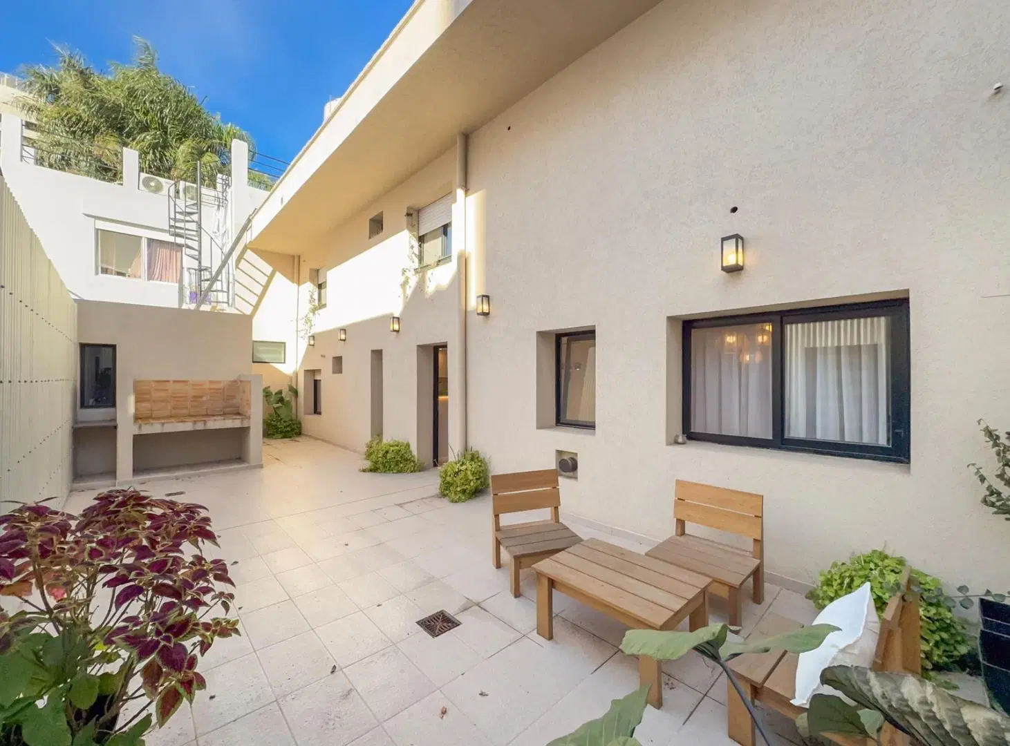 Casa de pasillo, 3 dormitorios, patio, suite, lourdes 4