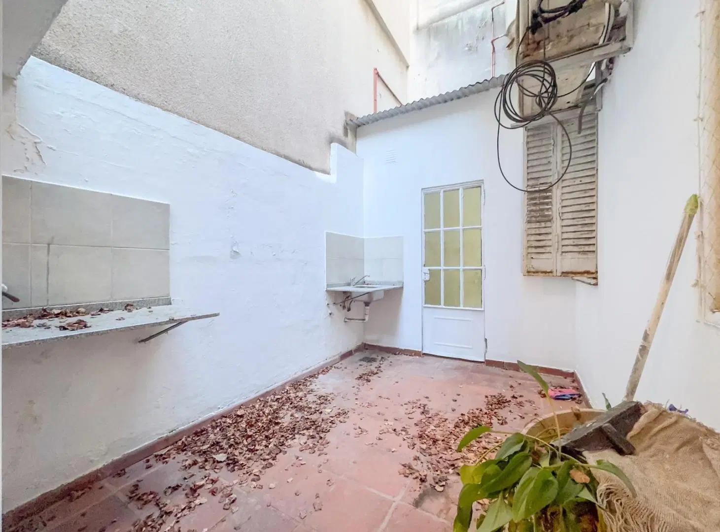 Casa de pasillo de 1 dormitorio, patio, zona centro 2
