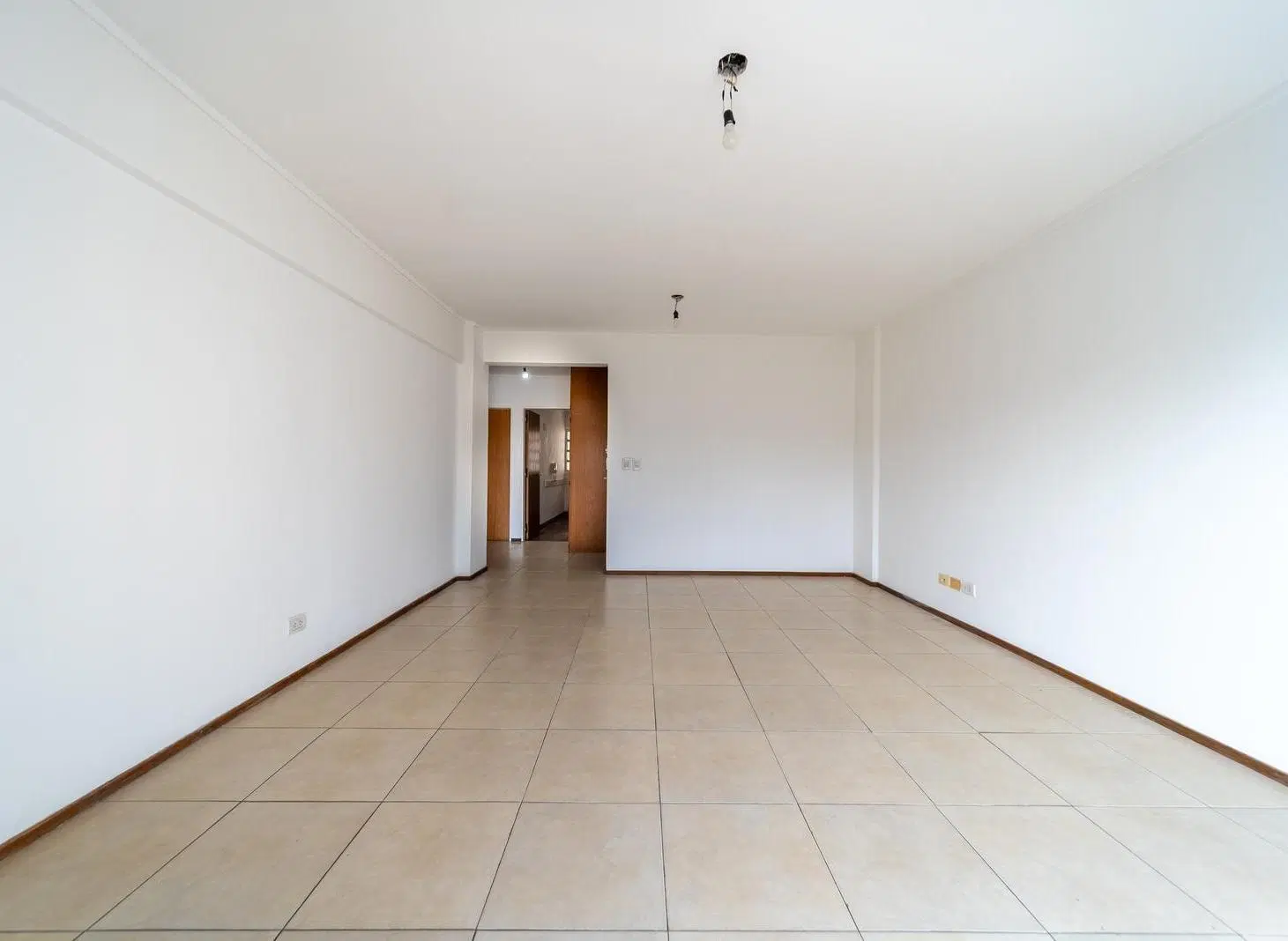 Departamento 2 dormitorios, cocina separada, balcon, centro 4