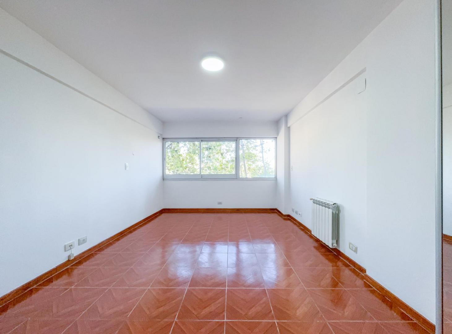 Foto de Departamento monoambiente en alquiler, zona facultades, imagen 2