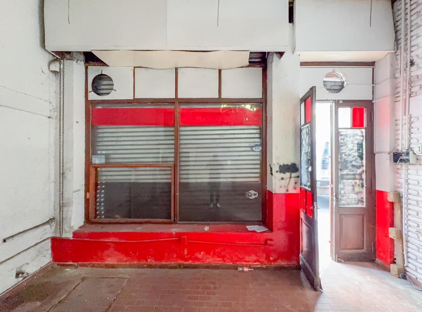 Foto de Local en alquiler, vidriera a la calle, zona comercial, Centro, imagen 2
