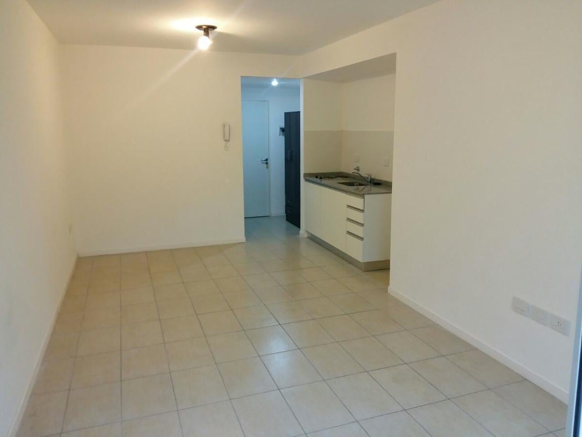Foto de Monoambiente con balcon al frente en zona centro, imagen 2