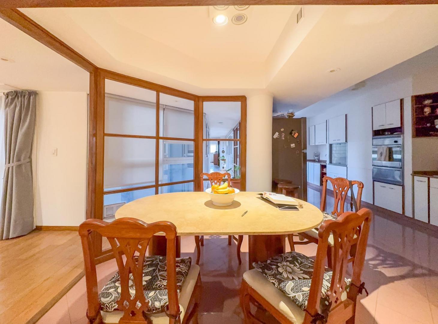 Foto de Departamento 4 dormitorios, cocina separada, 2 cocheras, Blvd Oroño, imagen 5