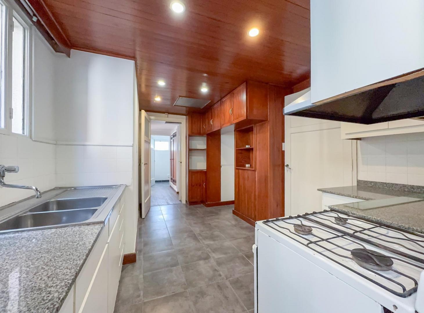 Foto de Departamento 2 dormitorios, cocina separada, bajas expensas, Centro, imagen 4