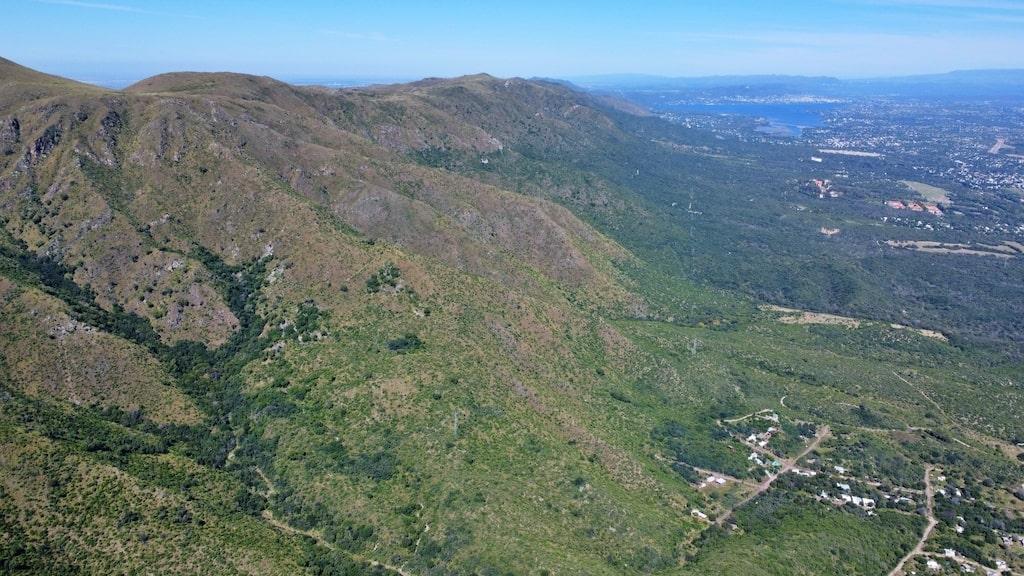 Vendo fracción de Campo En la ladera de las sierras De Cosquín. Córdoba.