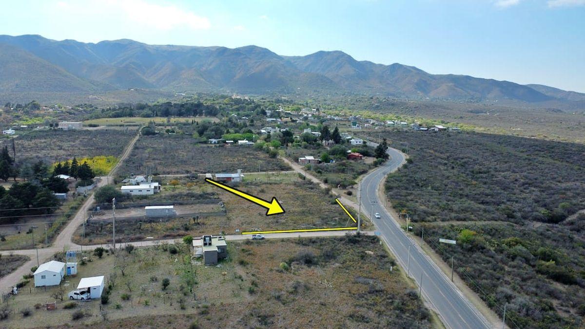 Foto de Vendo lote en Los Cocos, Córdoba. Sobre la Av. Grierson., imagen 2