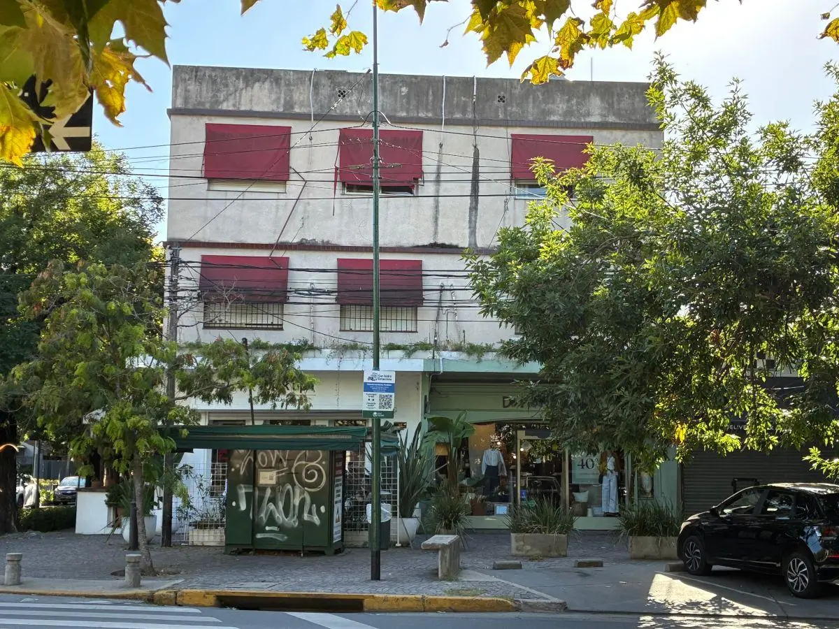 LOCALES CON VIVIENDAS VENTA EN BLOCK 4