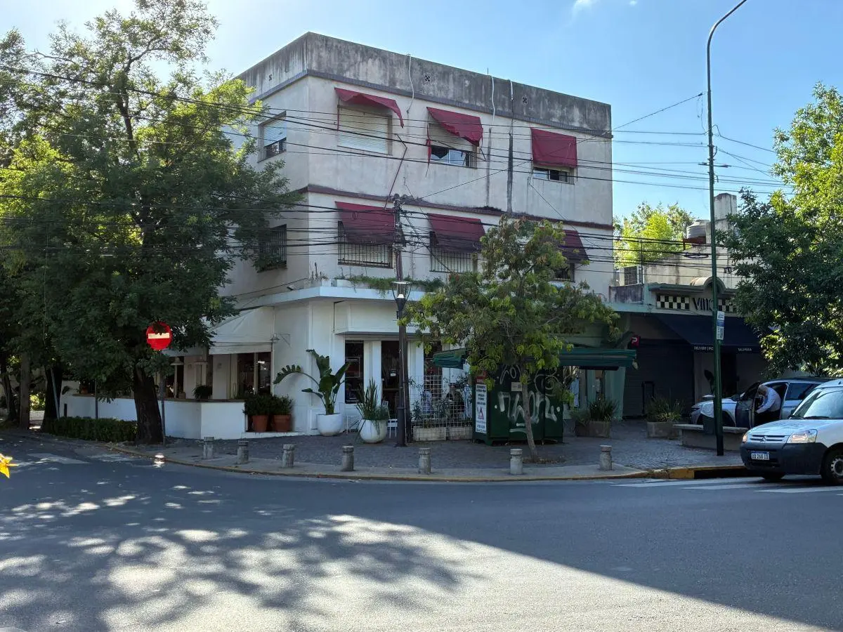 LOCALES CON VIVIENDAS VENTA EN BLOCK 5