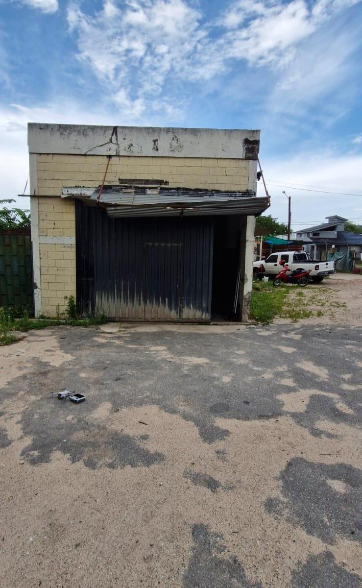 Oportunidad Vendo Amplio Terreno con Galpón y Local Comercial 4