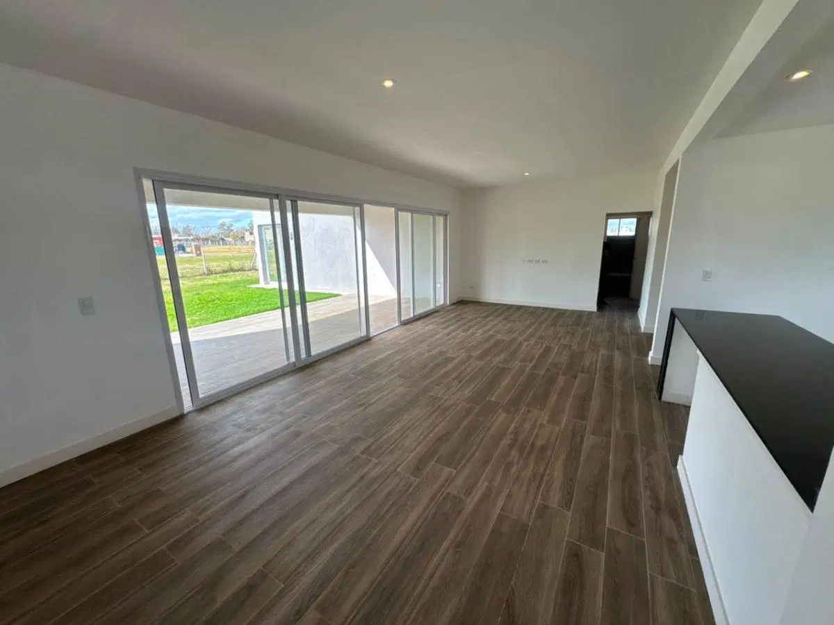 casa 5 ambientes 177 m2 barrio santa sofia pilar del este 5
