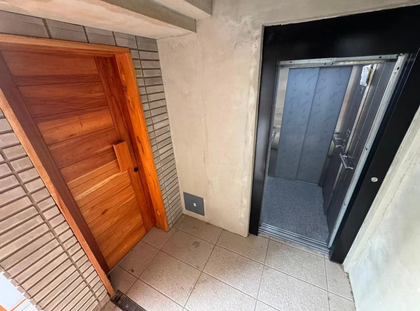 ALQUILER DEPTO DOS AMBIENTES CON TERRAZA PROPIA, EN VICTORIA 8