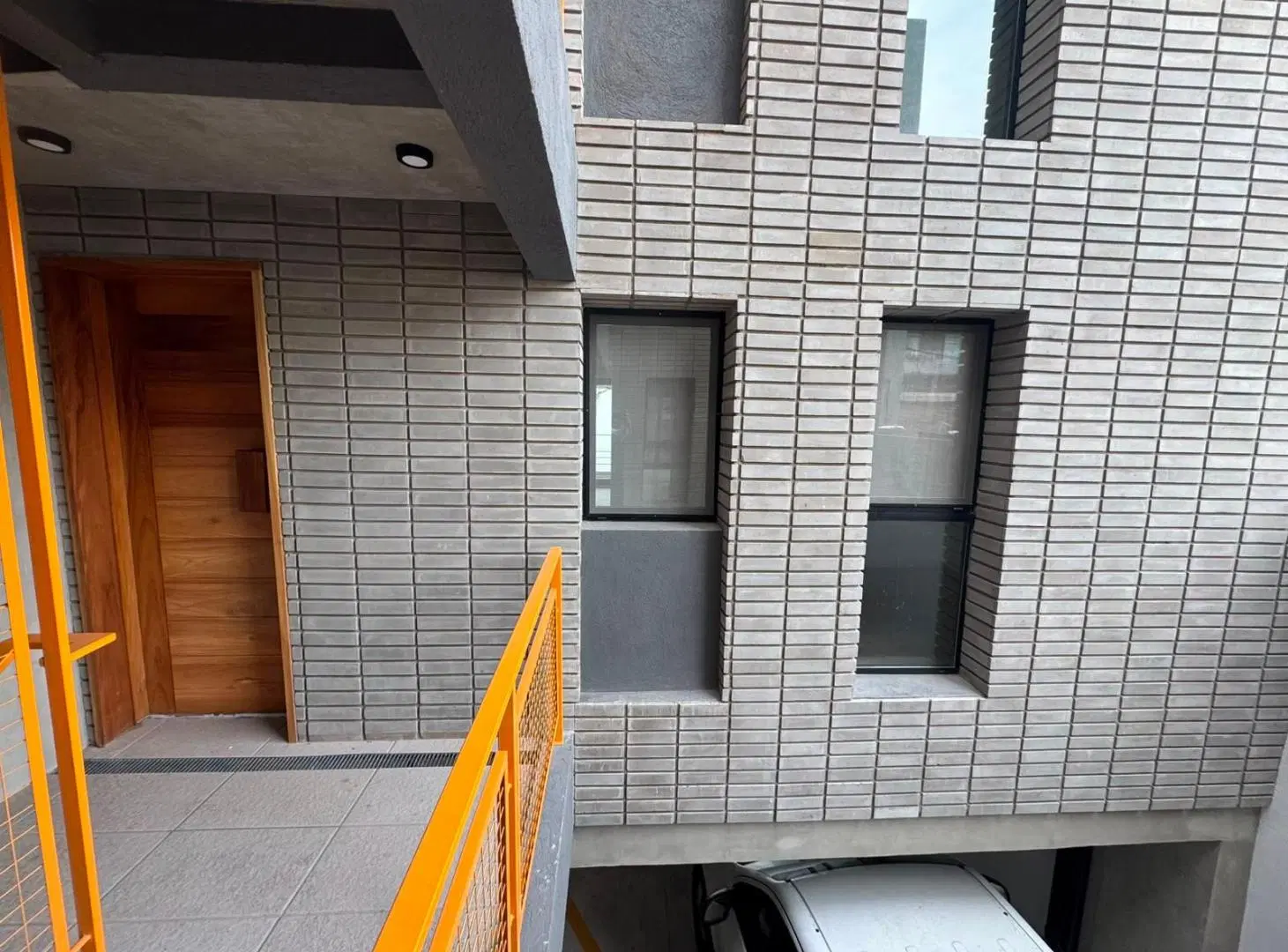 ALQUILER DEPTO DOS AMBIENTES CON TERRAZA PROPIA, EN VICTORIA 3