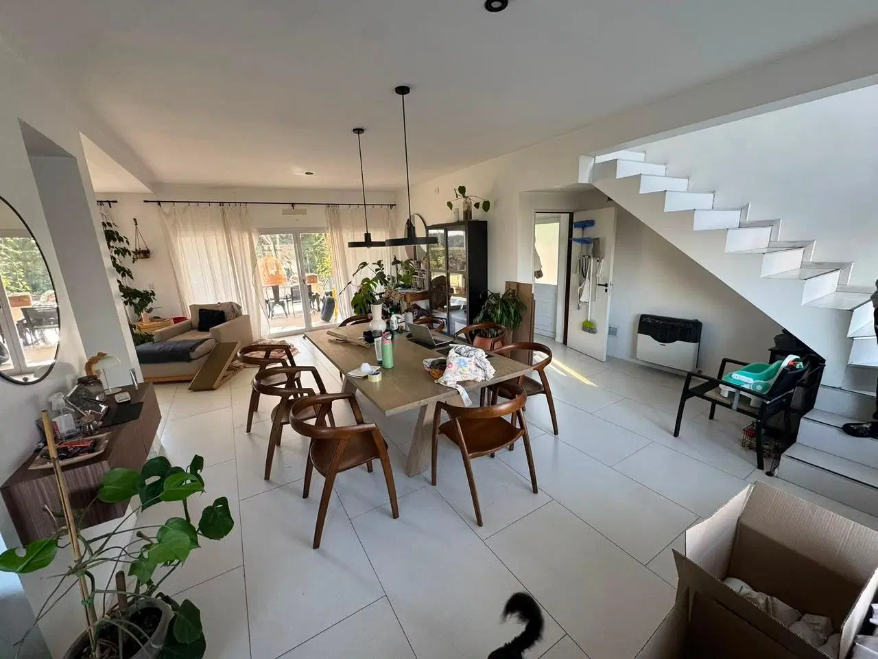 ALQUILER CASA EN DOS PLANTAS, EN BARRIO LOS TILOS, COMPLEJO LA CAÑADA 8