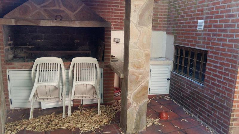 Hermoso Duplex 4 Ambientes con Cochera Cubierta 2