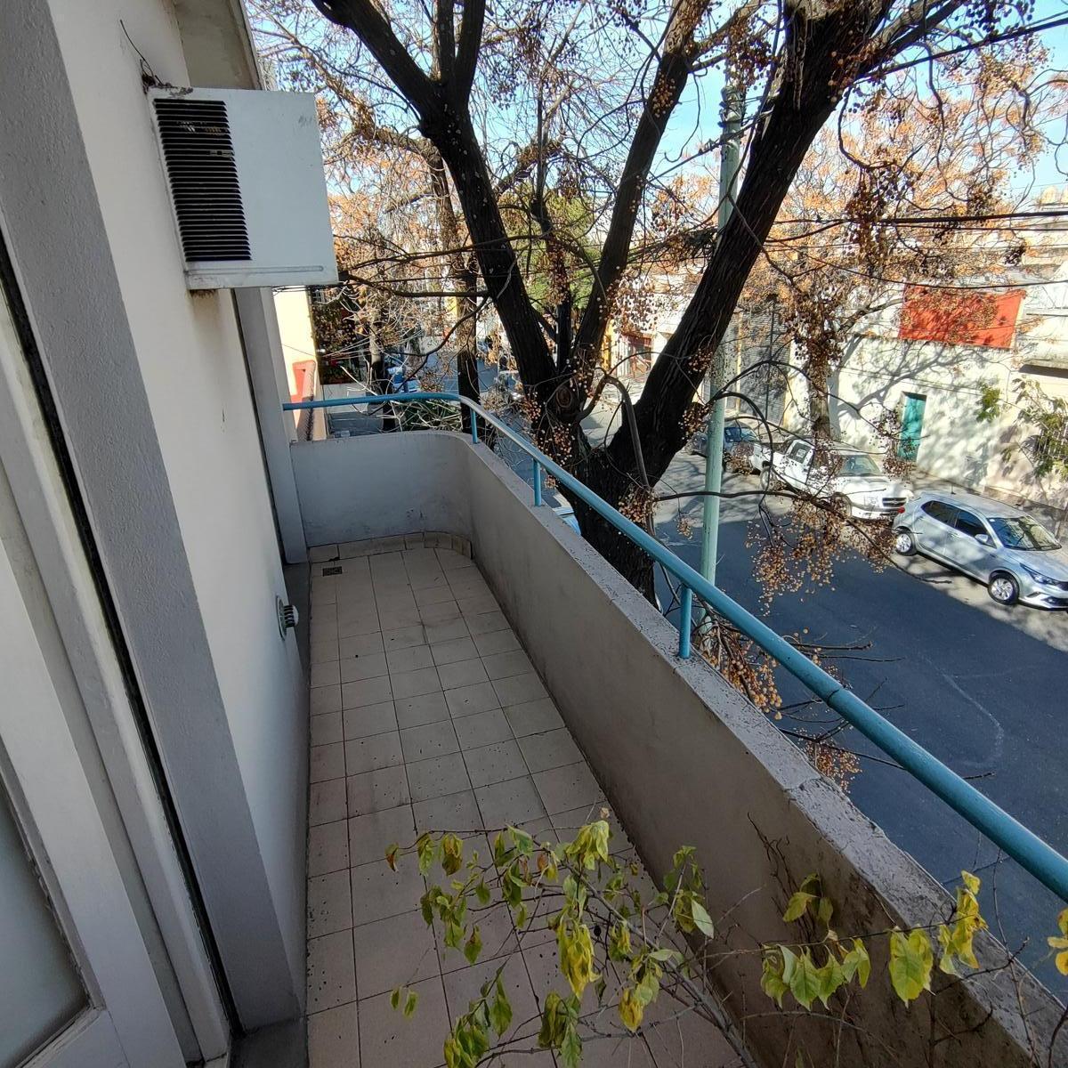 Excelente Dep Tipo Casa en Venta - Dos Deptos. Ideal Para 2 Familias 1