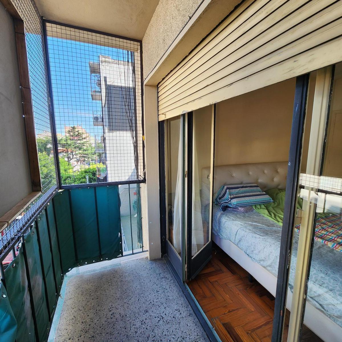 Hermoso 4 Ambientes y Dependencia - Frente 2 Balcones - Super Luminoso 3