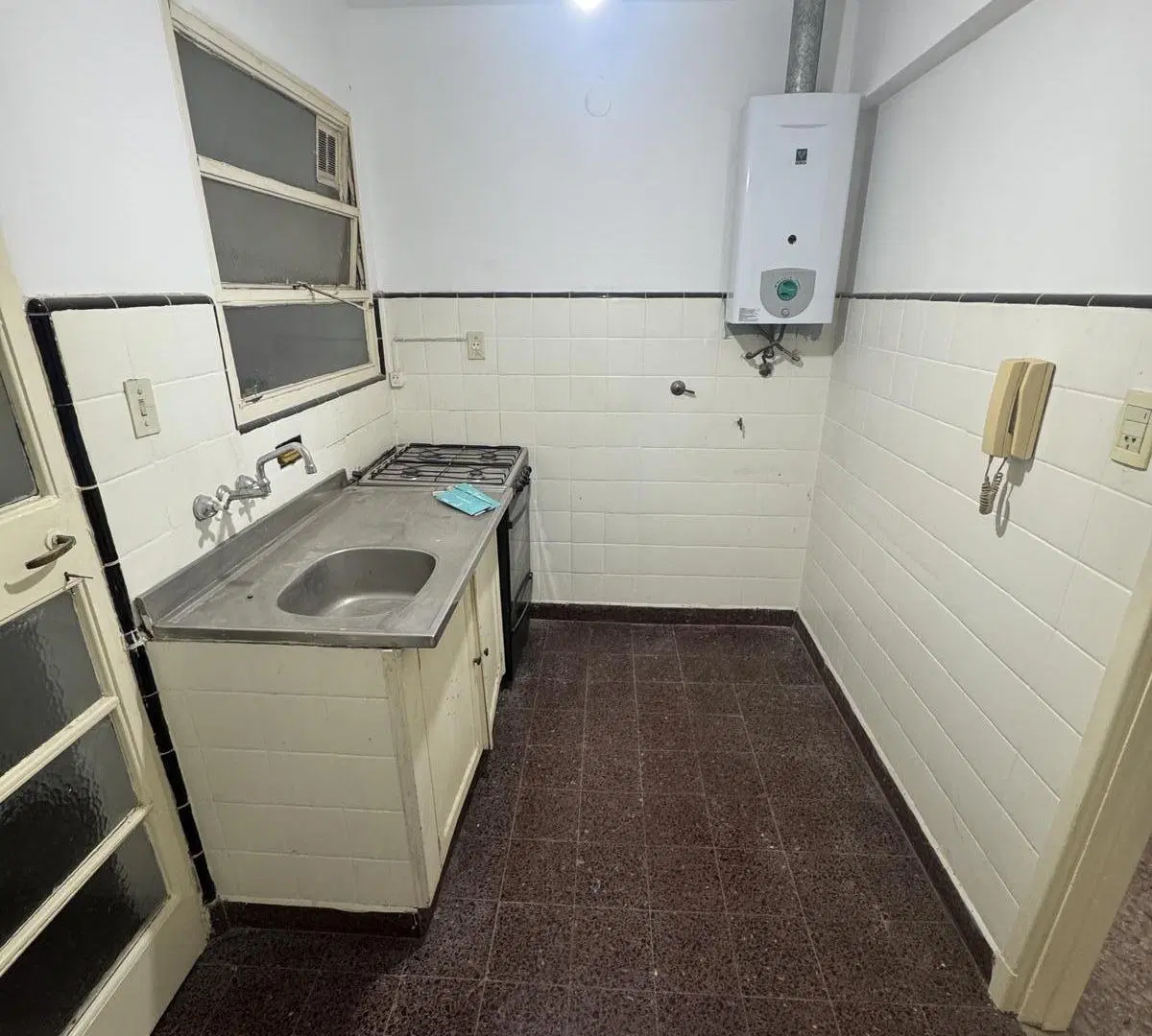 DEPARTAMENTO EN VENTA EN PARQUE CHACABUCO CON COCINA Y LAVADERO SEPARADOS 1