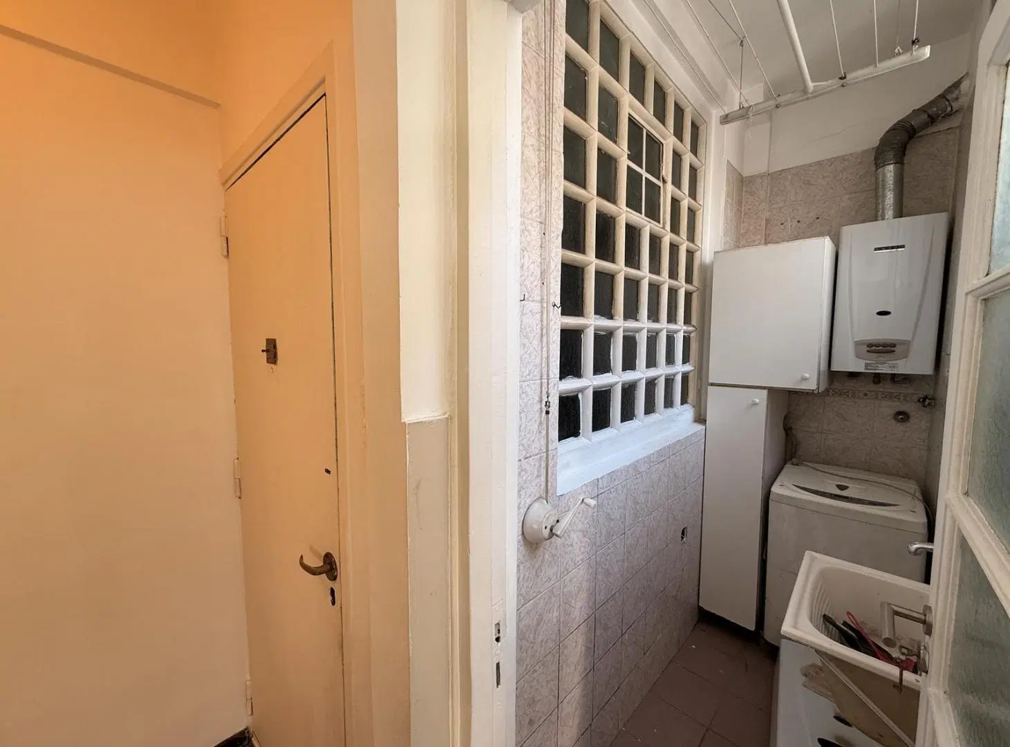 DEPARTAMENTO 3 AMBIENTES EN CABALLITO CON BALCÓN AL FRENTE Y COCINA SEPARADA 2