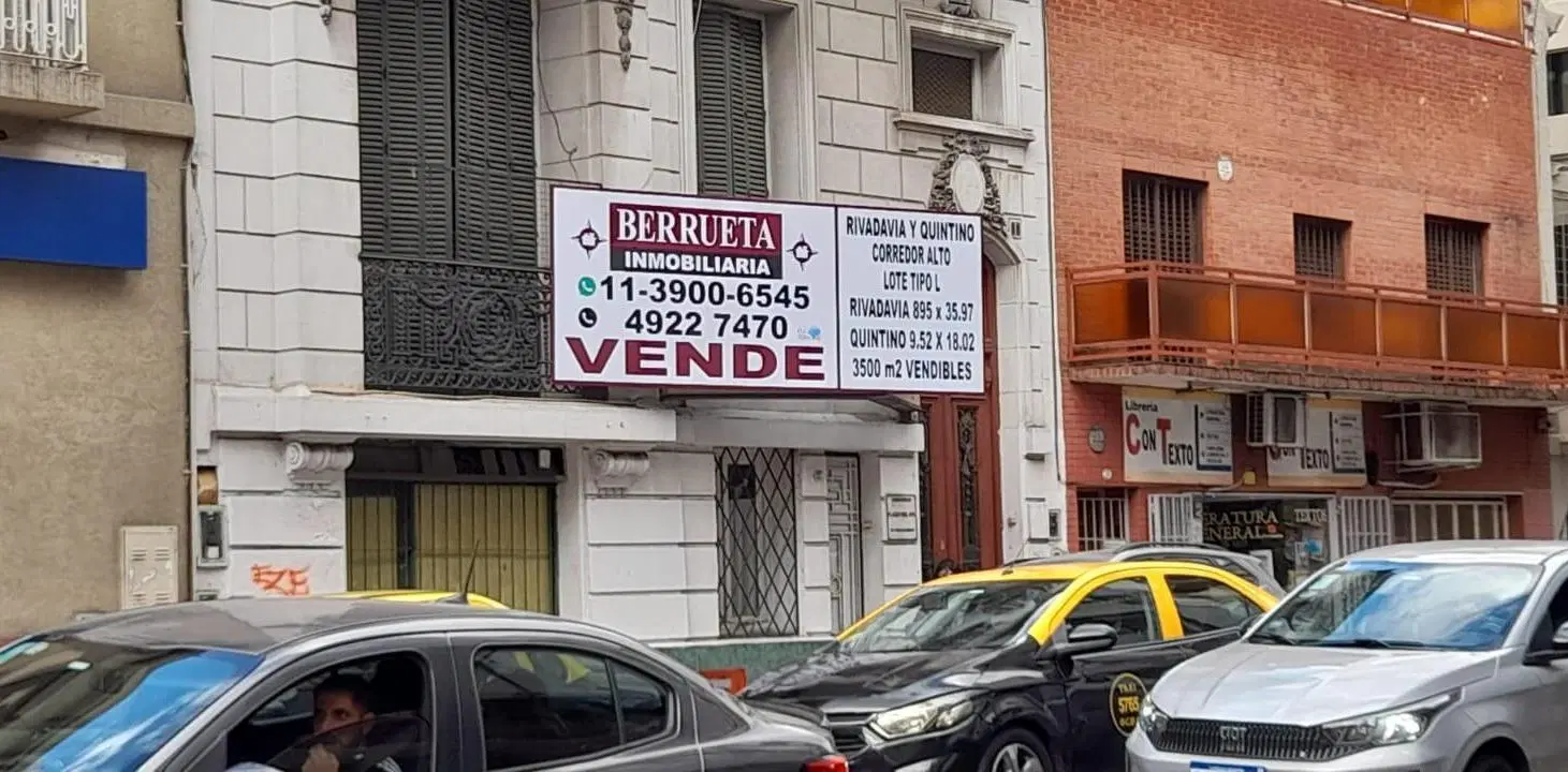 LOTE TIPO L en AVENIDA RIVADAVIA y QUINTINO BOCAYUVA 5