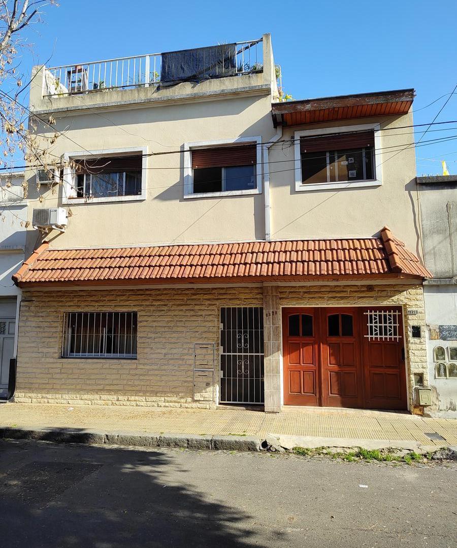Foto de PH de 4 ambientes con terraza en Flores, imagen 1