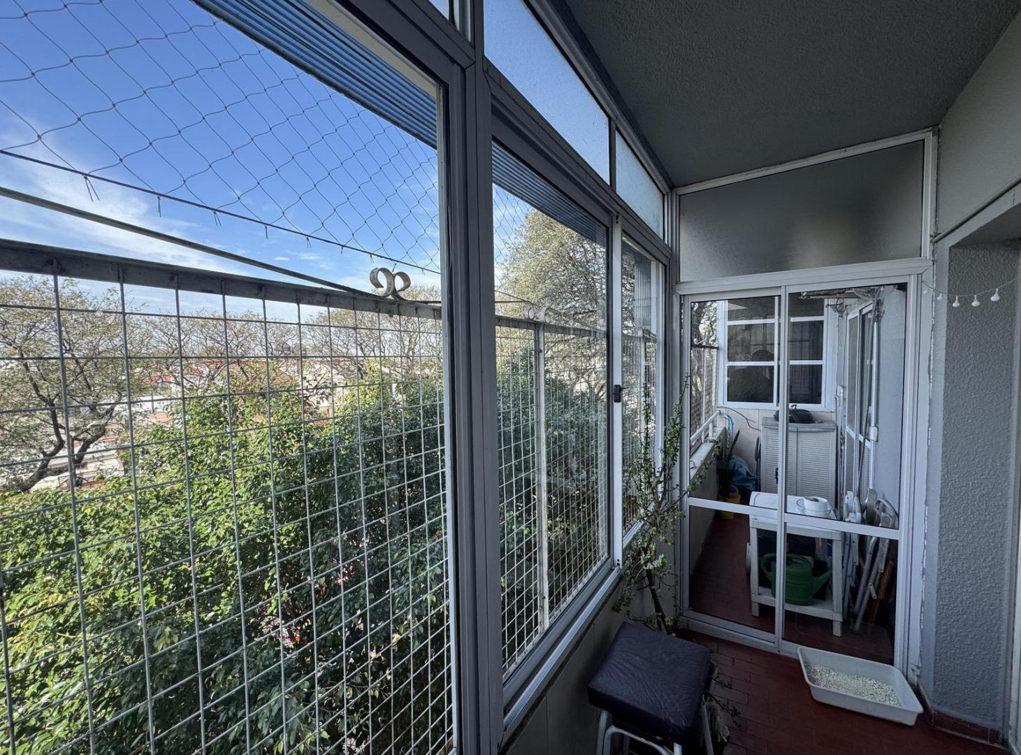 Foto de DEPARTAMENTO 2 AMBIENTES EN VENTA EN PARQUE CHACABUCO CON BALCÓN CORRIDO, imagen 3