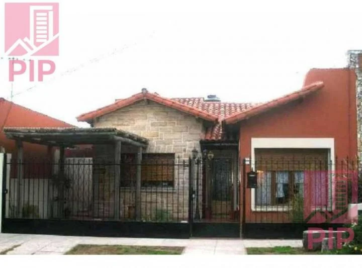 Casa  en Venta en Haedo