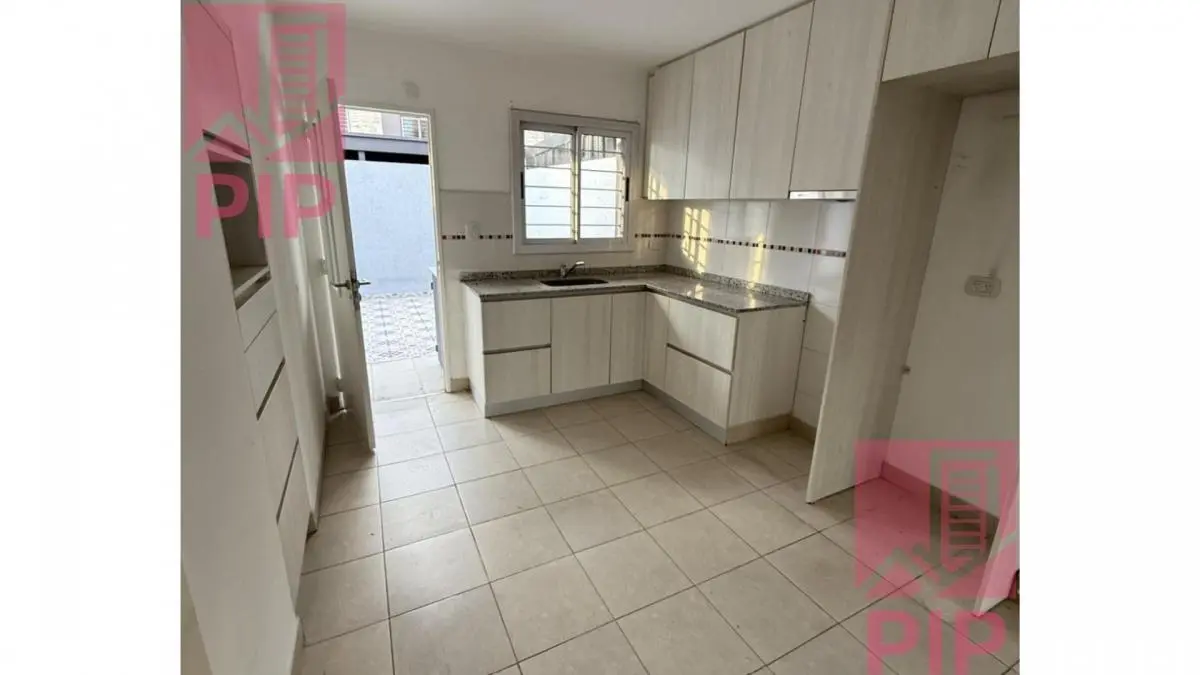 Duplex en Venta en Ituzaingo 4