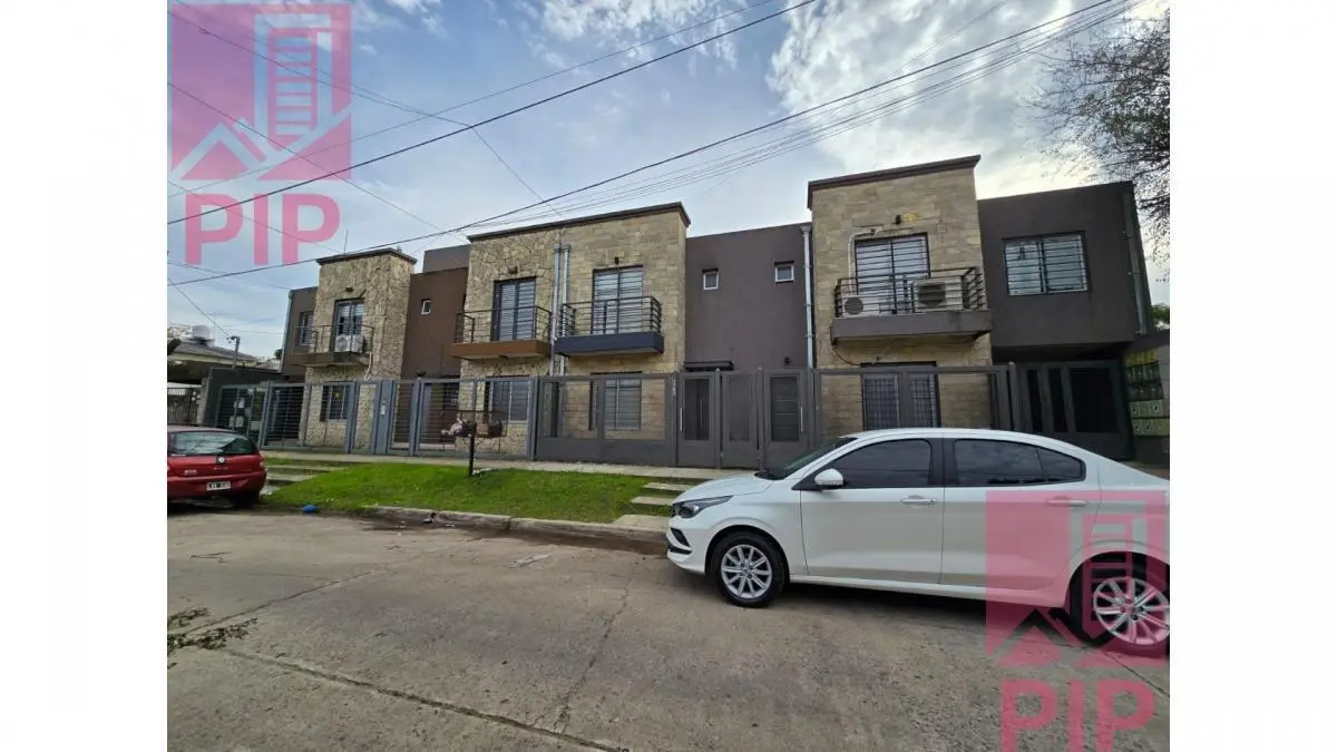 Duplex en Venta en Ituzaingo 1
