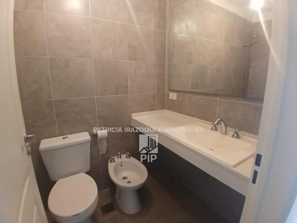 Foto de Departamento en Alquiler en Haedo, imagen 1