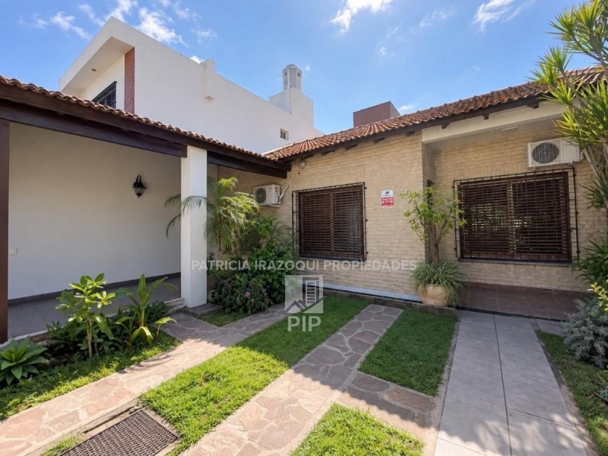 Foto de Casa en Venta en Haedo, imagen 3