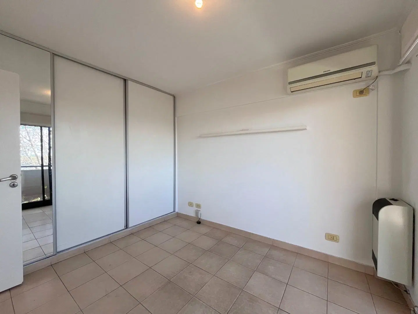 Departamento 2 amb con cochera cubierta en alquiler 8