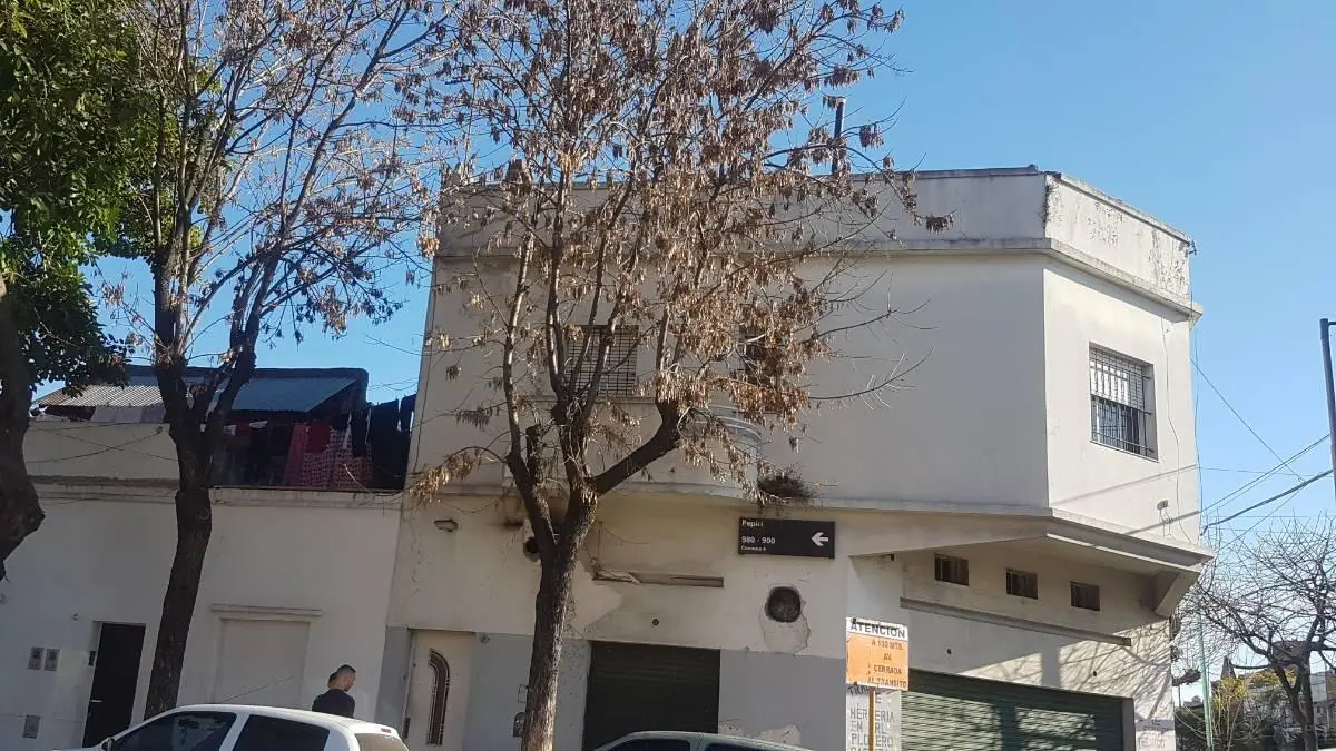 EXCELENTE, casa 1er p 2 dorm amplia cocina baño LC terraza lav parrilla 2