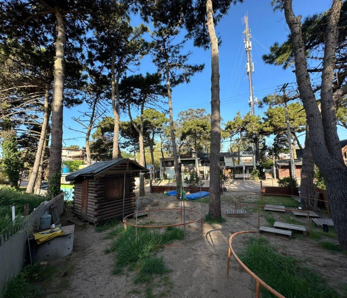Lote Comercial en Venta Ubicado Sobre Calle Mar del Plata - Las Gaviotas 5