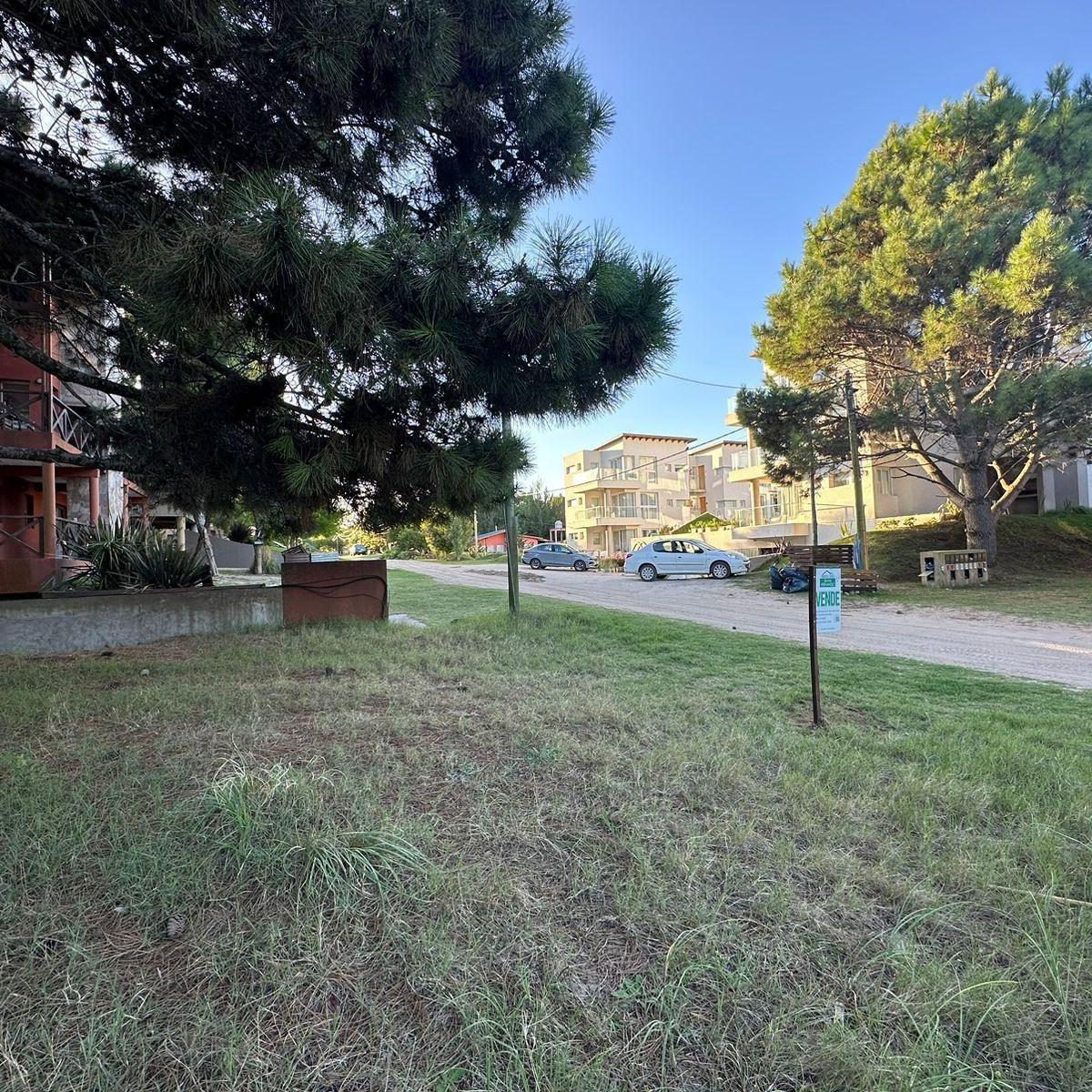 Lote Multifamiliar de 907 m² Ubicado en Las Gaviotas 2