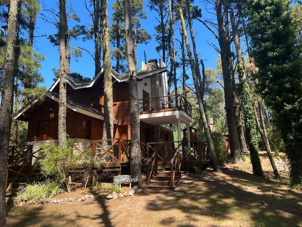 Casa y Lote en Venta de 4 Ambientes en Mar Azul 3