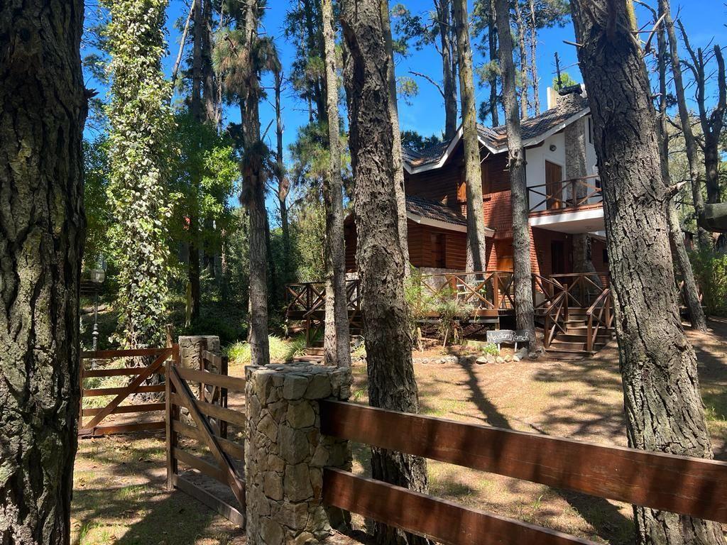 Casa y Lote en Venta de 4 Ambientes en Mar Azul 4