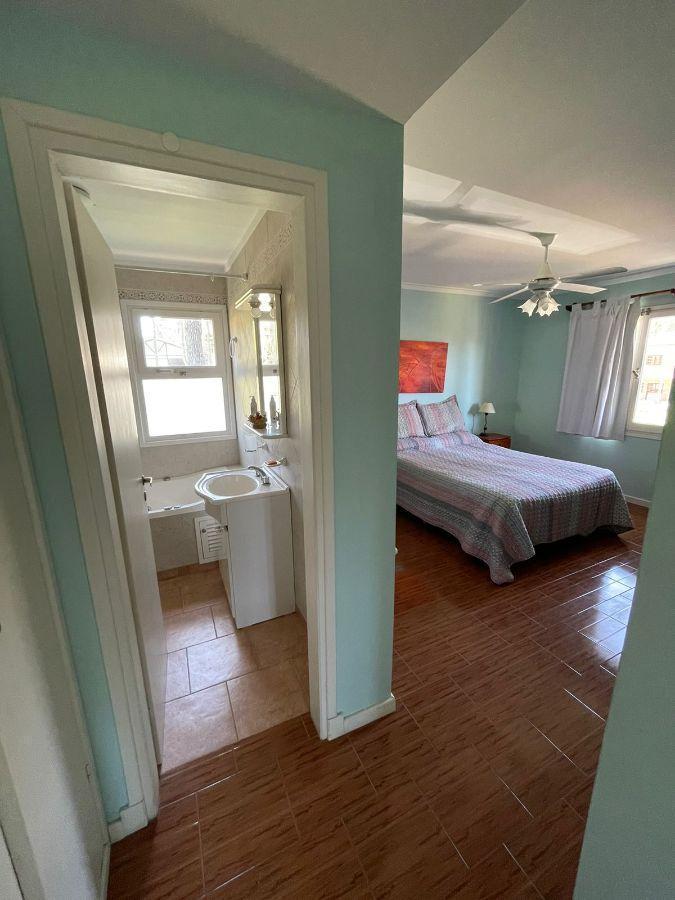 Casa en Venta de 3 Dorm. – Mar Azul 3