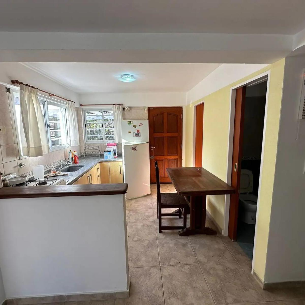 Casa en Venta de 2 Dorm. con Cochera en Mar Azul 1