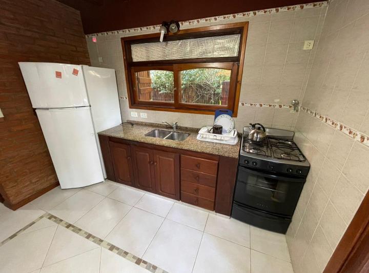 MAR AZUL – Venta casa 3 ambientes c/ cochera 5