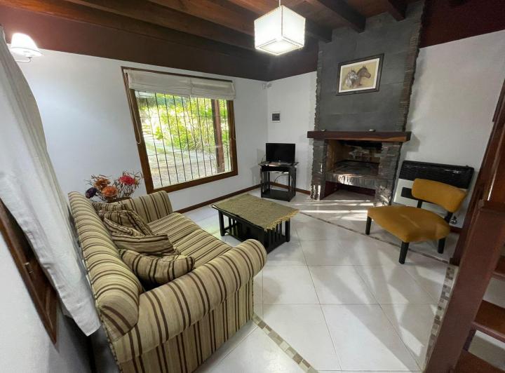 MAR AZUL – Venta casa 3 ambientes c/ cochera 2