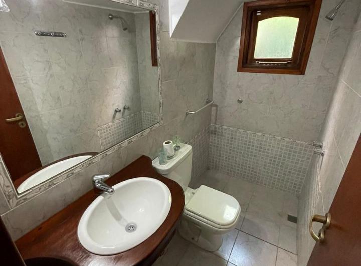 MAR AZUL – Venta casa 3 ambientes c/ cochera 4