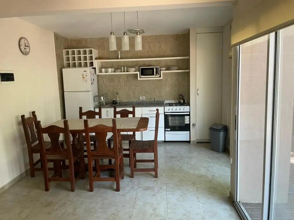 Foto de Casa en alquiler temporario de 2 dormitorios en Mar Azul, imagen 2