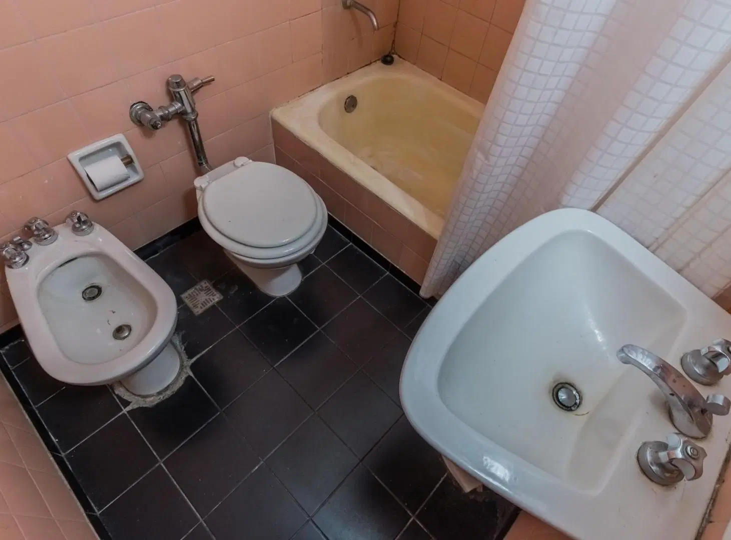 RESERVADO 2 ambientes en venta sobre Av. Santa Fe | Palermo / Recoleta 2