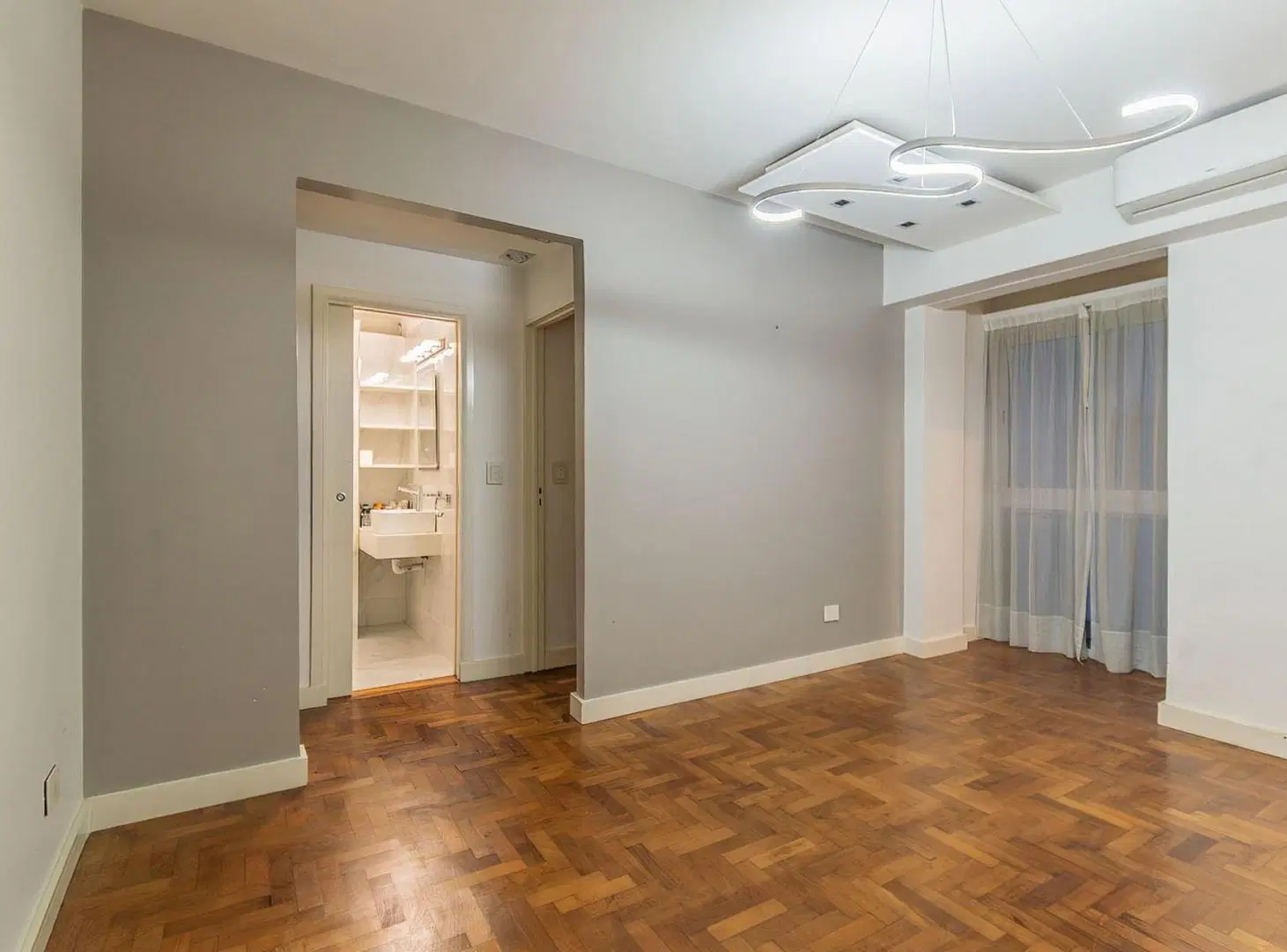 Barrio Norte | 2 ambientes con cocina y baño reciclados | Silencioso | A pasos del subte 3