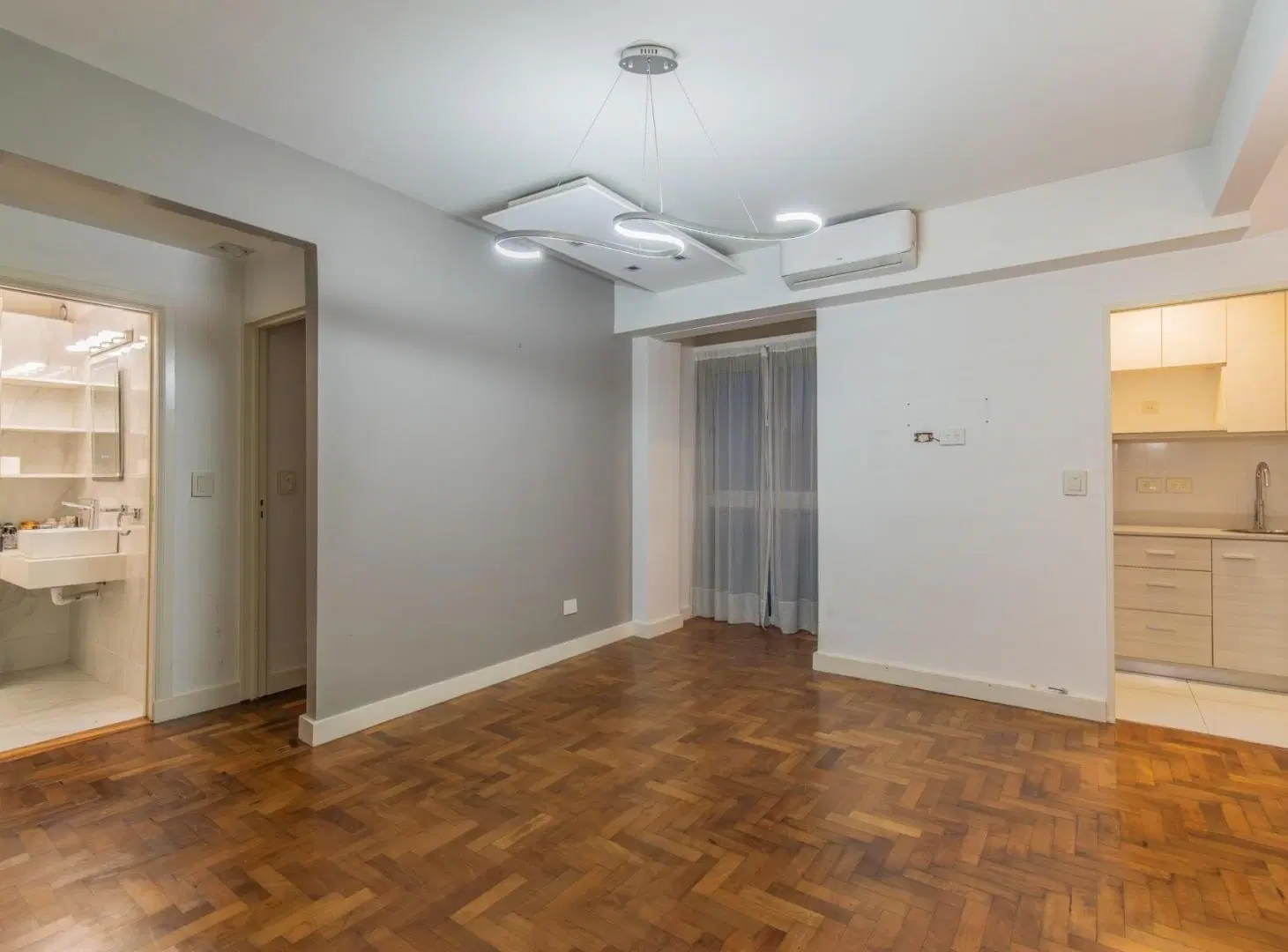 Recoleta | 2 ambientes con cocina y baño reciclados | Silencioso | A pasos del subte 2