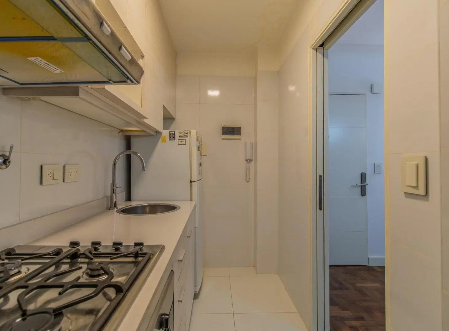 Recoleta | 2 ambientes con cocina y baño reciclados | Silencioso | A pasos del subte 4