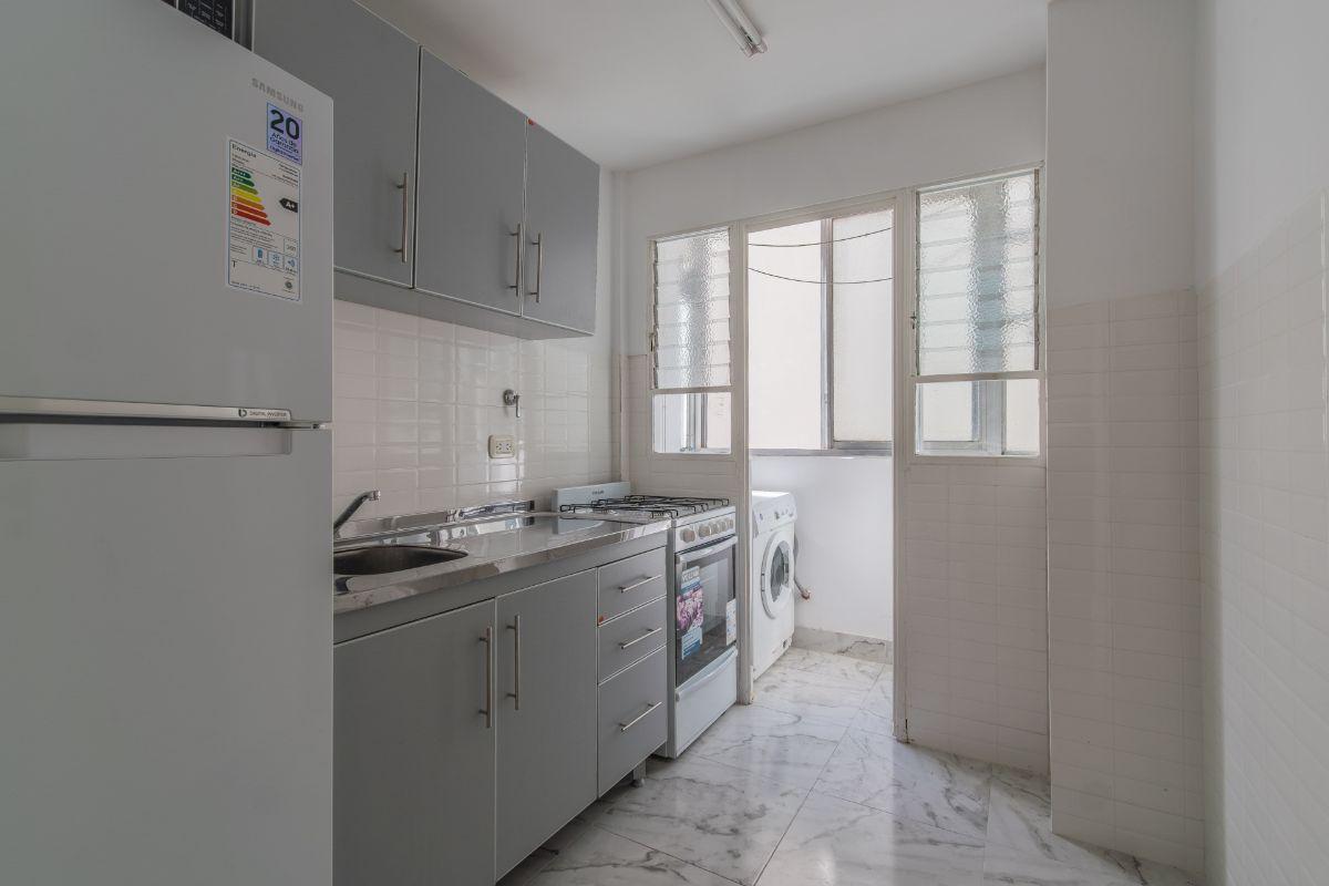 Foto de 3 ambientes reciclado y luminoso | Apto crédito | Caballito | A una, imagen 3